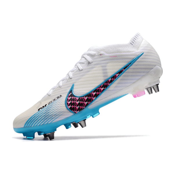 Chuteira Campo Nike Zoom Mercurial Vapor 15 Elite SG Trava Mista Cinza, Azul e Rosa