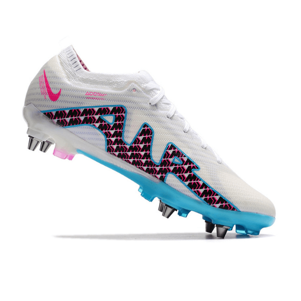Chuteira Campo Nike Zoom Mercurial Vapor 15 Elite SG Trava Mista Cinza, Azul e Rosa